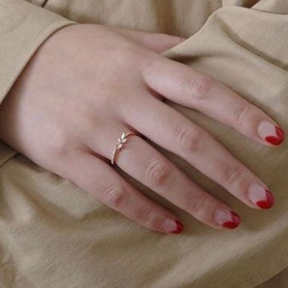 Rose Gold Leaf Ring - Picture 2 of 5